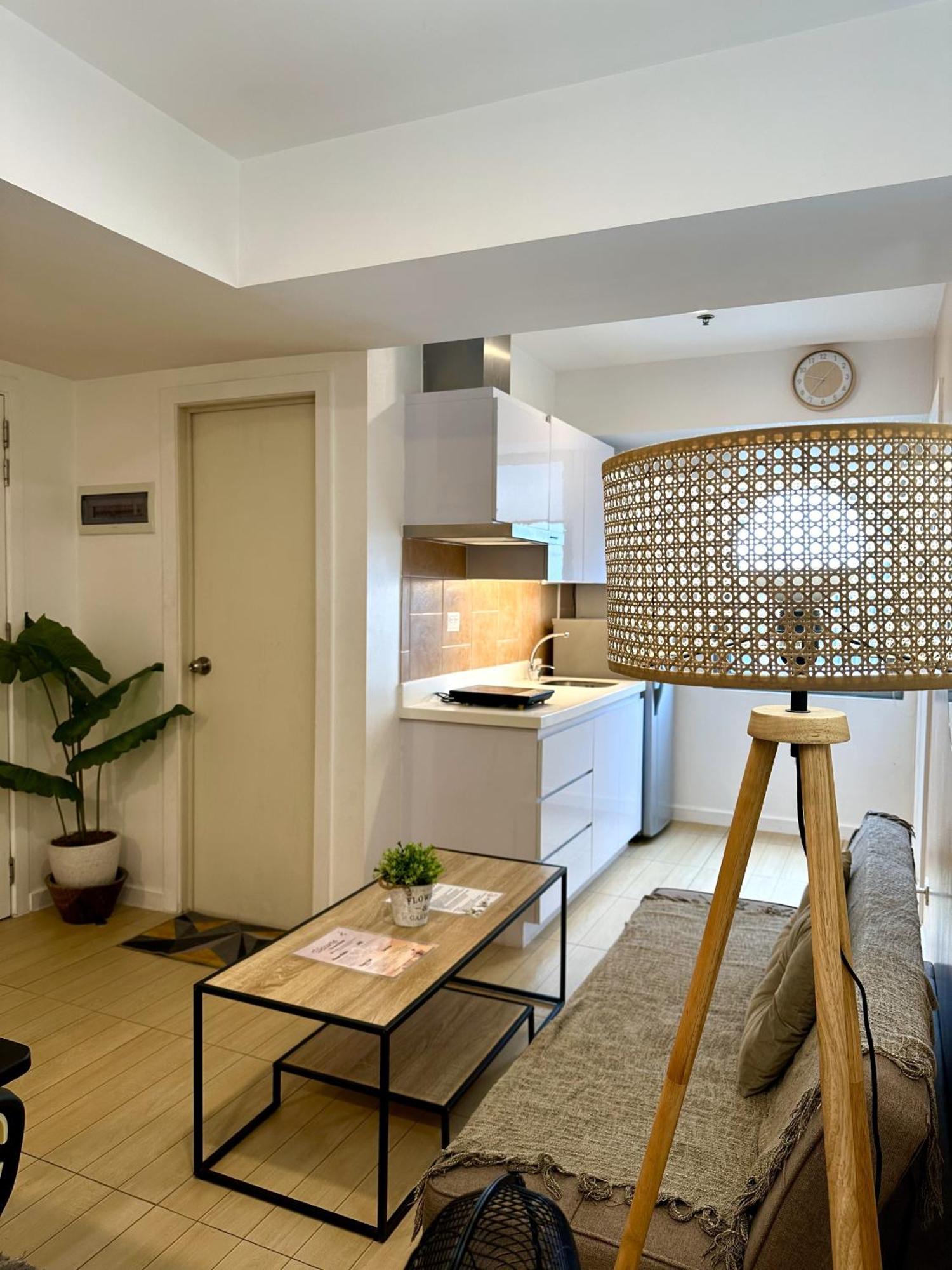The Bahamas & Maldives Suites At Azure Residences Paranaque 15 Mins Manila Airport T3 Экстерьер фото