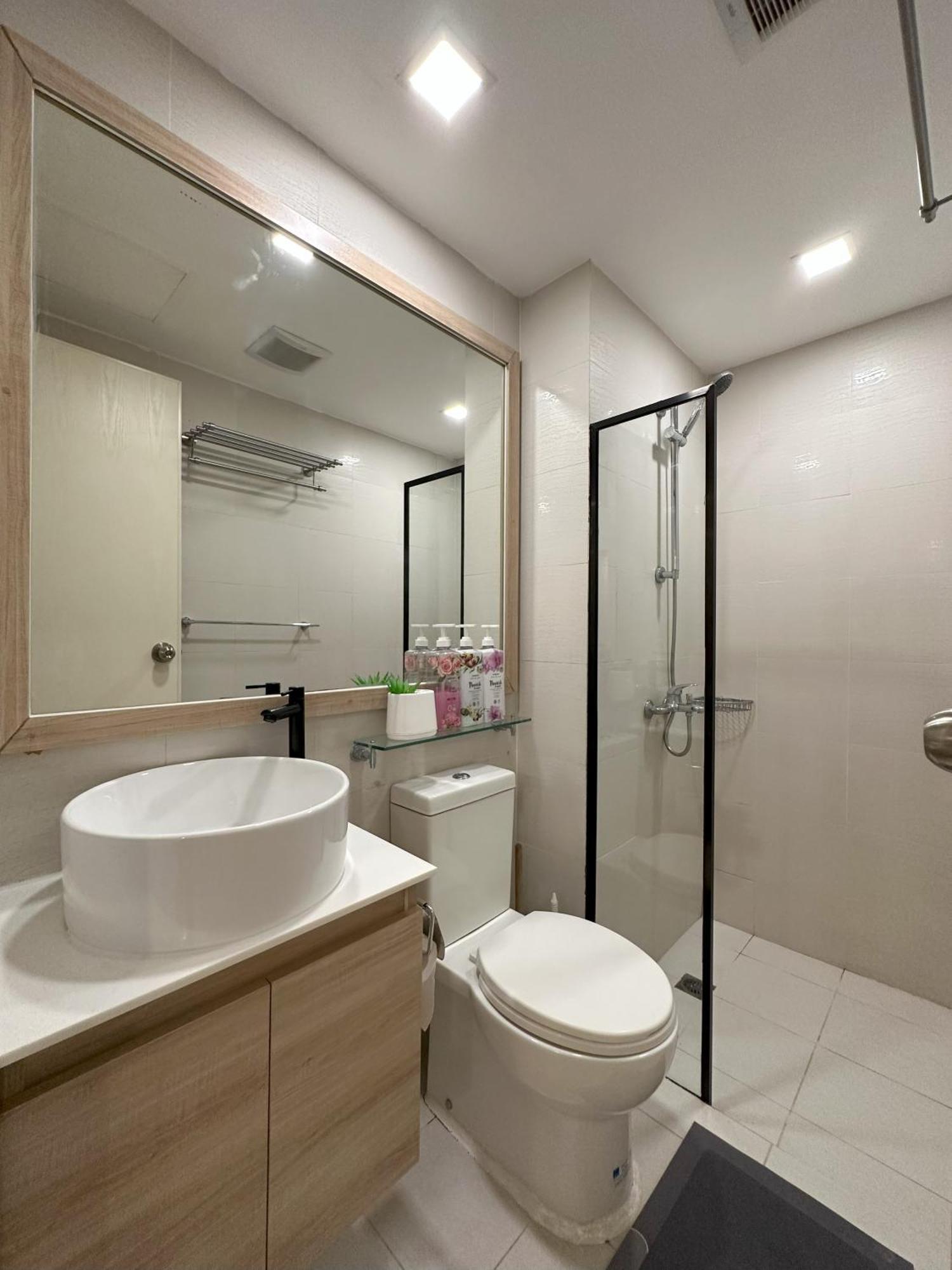 The Bahamas & Maldives Suites At Azure Residences Paranaque 15 Mins Manila Airport T3 Экстерьер фото