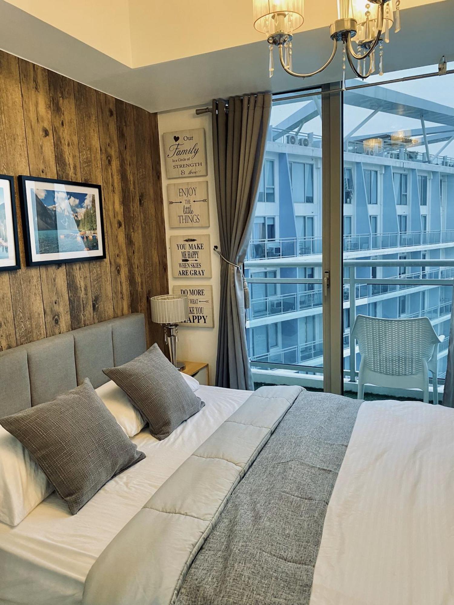 The Bahamas & Maldives Suites At Azure Residences Paranaque 15 Mins Manila Airport T3 Экстерьер фото